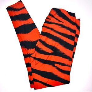 LuLaRoe Tiger Striped Leggings Tall & Curvy